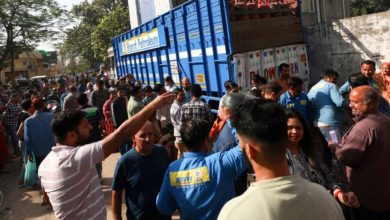 Photo of जम्मू-कश्मीर में रसोई गैस की किल्लत: सिलिंडर की कमी से आमजन परेशान