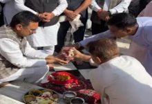 Photo of स्पीकर हरविंदर कल्याण ने हरिद्वार में अपनी माता की अस्थियों को किया विसर्जित