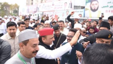 Photo of  मुबारकबाद देने ऐशबाग ईदगाह पहुंचे अखिलेश यादव