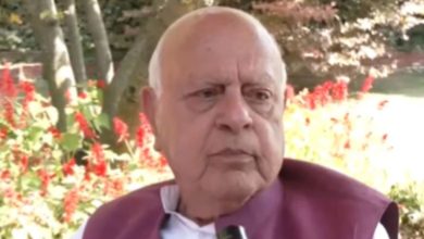 Photo of फारूक अब्दुल्ला ने दोहराई मांग, कहा- चुनी सरकार के पास पूरे अधिकार नहीं, राज्य का दर्जा बहाल हो