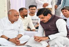 Photo of BJP प्रदेश अध्यक्ष के घर नम आंखों से श्रद्धांजलि देने पहुंचे प्रदेश के मुखिया मोहन यादव