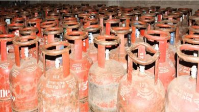 Photo of एलपीजी किल्लत पर सरकार ने बनाया नया फॉर्मूला, आठ श्रेणियों में बंटेगा काॅमर्शियल सिलिंडर