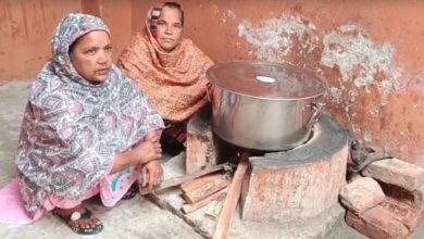 Photo of पंजाब में गैस संकट: छोटे कारोबार प्रभावित, घरों में बढ़ा इंडक्शन का इस्तेमाल; चूल्हों पर बन रहा मिड-डे मील