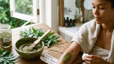Photo of जिद्दी पिंपल्स से छुटकारा पाने के लिए ट्राई करें नीम से बने ये 4 असरदार फेस पैक्स