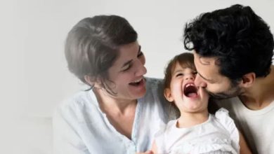 Photo of टीनएज बच्चों से बात-बात पर होती है बहस? दादा-दादी की तरह दोस्त बनकर ऐसे सुधारें अपना रिश्ता