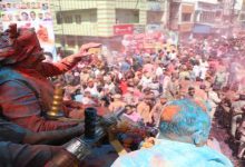 Photo of गेर में शामिल हुए सीएम मोहन, जमकर उड़ाया रंग-गुलाल