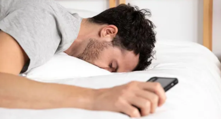 Photo of नींद से जुड़ी 3 गलतफहमियों को सच मानकर अपनी उम्र घटा रहे हैं आप