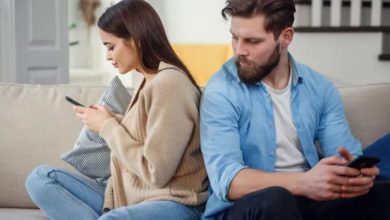 Photo of एक लाइक और कमेंट से आ रही है रिश्तों में दरार?