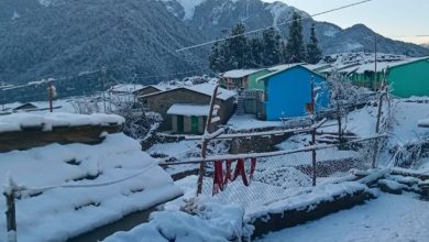 Photo of उत्तराखंड: बारिश-बर्फबारी से गिरा तापमान, प्रदूषण घटने से पर्यावरण निखरा
