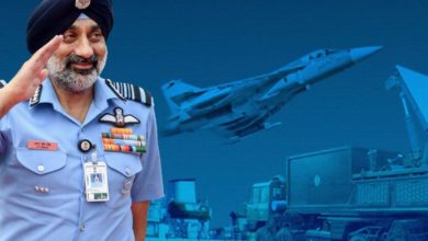 Photo of एयर चीफ मार्शल ने मल्टी-रोल लड़ाकू विमान से अकेले भरी उड़ान