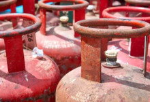 Photo of LPG Price: होली से पहले LPG सिलेंडर हुआ महंगा, अब आपके शहर में कितने हो गए नए रेट