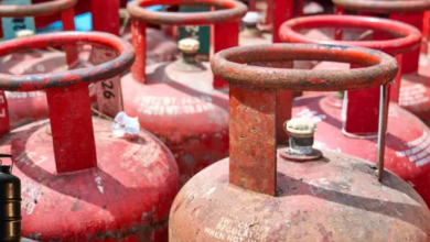 Photo of LPG Price: होली से पहले LPG सिलेंडर हुआ महंगा, अब आपके शहर में कितने हो गए नए रेट