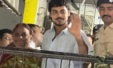 Photo of नवादा पहुंचे क्रिकेटर ईशान किशन, प्रशंसकों ने ढोल-नगाड़ों के साथ किया जोरदार स्वागत