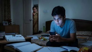 Photo of अक्सर रहता है चिड़चिड़ापन या नींद की कमी… कहीं आपका बच्चा ‘डिजिटल एडिक्शन’ का शिकार तो नहीं?