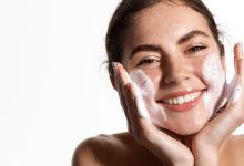 Photo of  आप भी ऐसे धोते हैं चेहरा? ये 5 आदतें त्वचा को तेजी से खराब कर सकती हैं