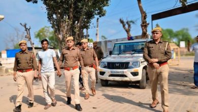 Photo of ऑपरेशन शिकंजा: 15 साल से फरार ₹20 हजार का इनामी डकैत तेलंगाना से गिरफ्तार