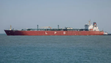 Photo of देश में खत्म होगा एलपीजी संकट: रसोई गैस से लदे दो जहाजों ने होमुर्ज स्ट्रेट किया पार