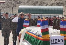 Photo of महावीर चक्र विजेता को आखिरी सलाम: ‘लद्दाख के शेर’ कर्नल वांगचुक पंचतत्व में विलीन