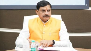Photo of अधिकारी की हरकत पर CM मोहन का फूटा गुस्सा, एयरपोर्ट जाते वक्त रूकवाया काफिला