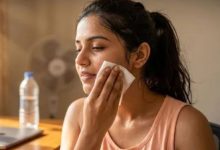 Photo of चेहरे पर वेट वाइप्स रगड़ने वाले हो जाओ सावधान!