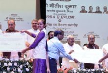 Photo of 4954 एएनएम को मिला नियुक्ति पत्र, सीएम नीतीश बोले- ईमानदारी के साथ काम करें