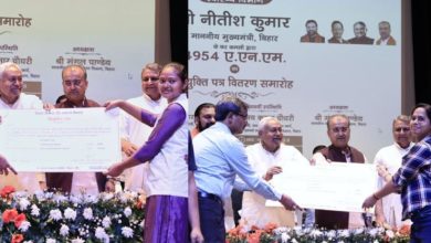 Photo of 4954 एएनएम को मिला नियुक्ति पत्र, सीएम नीतीश बोले- ईमानदारी के साथ काम करें