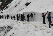 Photo of केदारनाथ: पैदल यात्रा मार्ग पर बर्फ हटाने का काम 80% पूरा