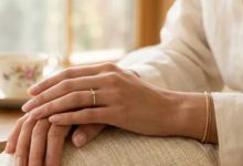 Photo of चेहरे पर ग्लो लेकिन हाथों पर झुर्रियां? महिलाओं के दिल में बैठ रहा ‘ओल्ड लेडी हैंड्स’ का डर