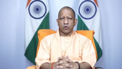 Photo of  ‘श्रम कानूनों का पालन करें औद्योगिक इकाईयां’, सीएम योगी बोले- श्रमिक हितों से समझौता स्वीकार्य नहीं