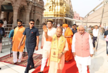 Photo of  सीएम योगी ने बाबा विश्वनाथ और बाबा कालभैरव के किए दर्शन