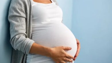 Photo of क्या ये संभव है? एक ही समय पर महिला 2 पुरुषों से हुई गर्भवती