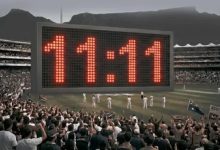 Photo of क्रिकेट में ’11:11′ का चमत्कार! बीच मैच जब दर्शक एक पैर पर खड़े होने पर हुए थे मजबूर