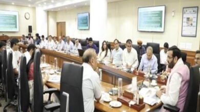 Photo of पशुपालकों के लिए सौगात: इस टोल-फ्री नंबर पर कॉल करते ही 30 मिनट में घर पहुंचेगी मोबाइल वैन