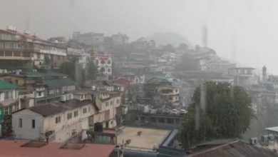 Photo of उत्तराखंड: बारिश और ठंडी हवाओं के चलते तापमान में गिरावट
