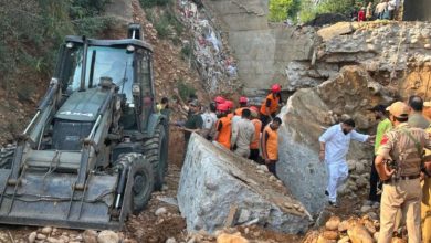 Photo of जम्मू में बड़ा हादसा: पुल का निर्माणाधीन हिस्सा गिरा, चार मजदूर दबे