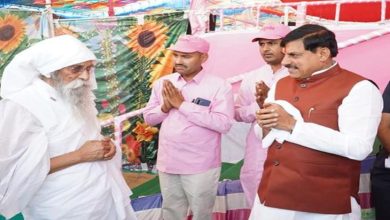 Photo of उज्जैन में ‘जय गुरुदेव’ आश्रम में पहुंचे सीएम मोहन यादव