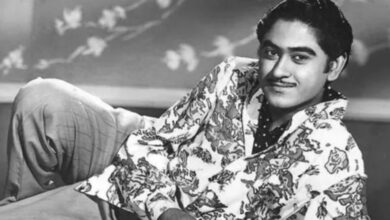 Photo of 44 साल पहले Kishore Kumar ने गाया ‘अश्लील गाना’, अलका समेत 7 सिंगर्स की फौज ने दी आवाज