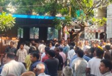 Photo of इंदौर में जल संकट को लेकर विधायक के घर पर प्रदर्शन, भाजपा पार्षद के साथ पहुंचे रहवासी