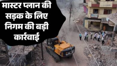 Photo of इंदौर के जिंसी में 60 फीट सड़क के लिए चला पीला पंजा, 100 साल पुराने मकान मलबे में बदले