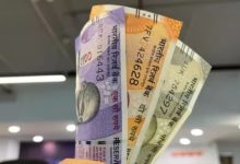 Photo of  रुपया सात पैसे टूटकर 95.73 प्रति डॉलर के नए सर्वकालिक निचले स्तर पर