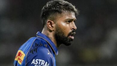 Photo of Hardik Pandya ने लांघी सीमा, KKR-MI मैच में तोड़ा IPL नियम