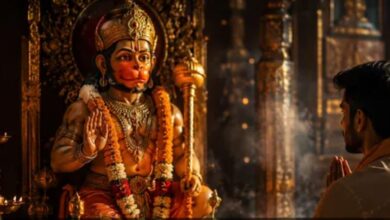 Photo of हनुमान चालीसा की वो 2 चौपाइयां जो मन के डर को तुरंत खत्म कर देती हैं