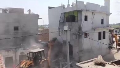Photo of संभल में बड़ी कार्रवाई: कब्रिस्तान की जमीन पर बनी मुस्तफा कादरी मस्जिद जमींदोज
