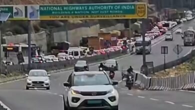 Photo of Uttarakhand: वीकेंड पर दून-दिल्ली एक्सप्रेसवे पर भीषण जाम, फंसे रहे वाहन