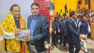 Photo of उद्योगपति मुकेश अंबानी ने किए बदरीनाथ के दर्शन
