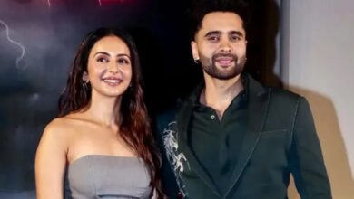 Photo of ‘सिचुएशनशिप’ बयान के बाद डेटिंग ऐप पर दिखे Jackky Bhagnani? 