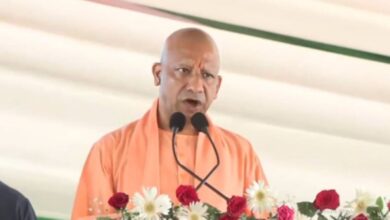 Photo of अयोध्या में सीएम योगी बोले- हनुमानगढ़ी मंदिर की सीढ़ियों पर नमाज पढ़ाने का पाप सपा-कांग्रेस ने किया