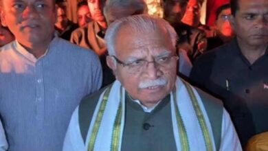 Photo of चानौत धरना मामला : केंद्रीय मंत्री मनोहर लाल पहुंचे हांसी…