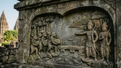 Photo of इंडोनेशिया के इस प्राचीन मंदिर की दीवारें सुनाती हैं रामायण