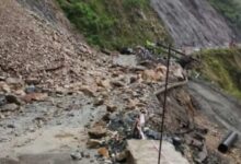 Photo of उत्तराखंड में भारी बारिश: भूस्खलन से बदरीनाथ-गंगोत्री हाईवे कई जगह बंद